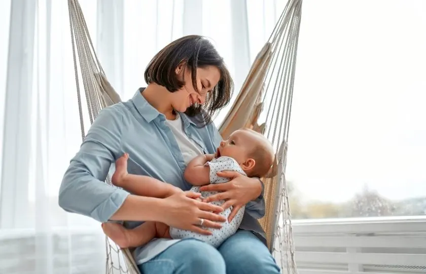 Alltagshelfer Stillen, Hilfe beim Stillen, Stillberatung Steffi Weiss, Zungenband-beratung, Stillen Köln