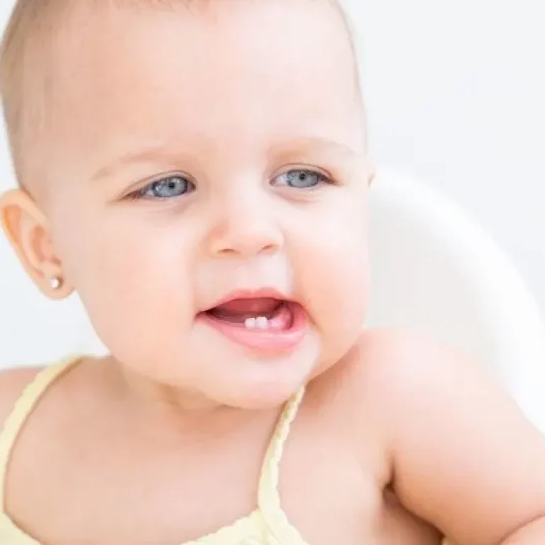 Stillen mit Zähne, Schmerzen beim Stillen, Stillberatung Steffi Weiss, Stillen Köln